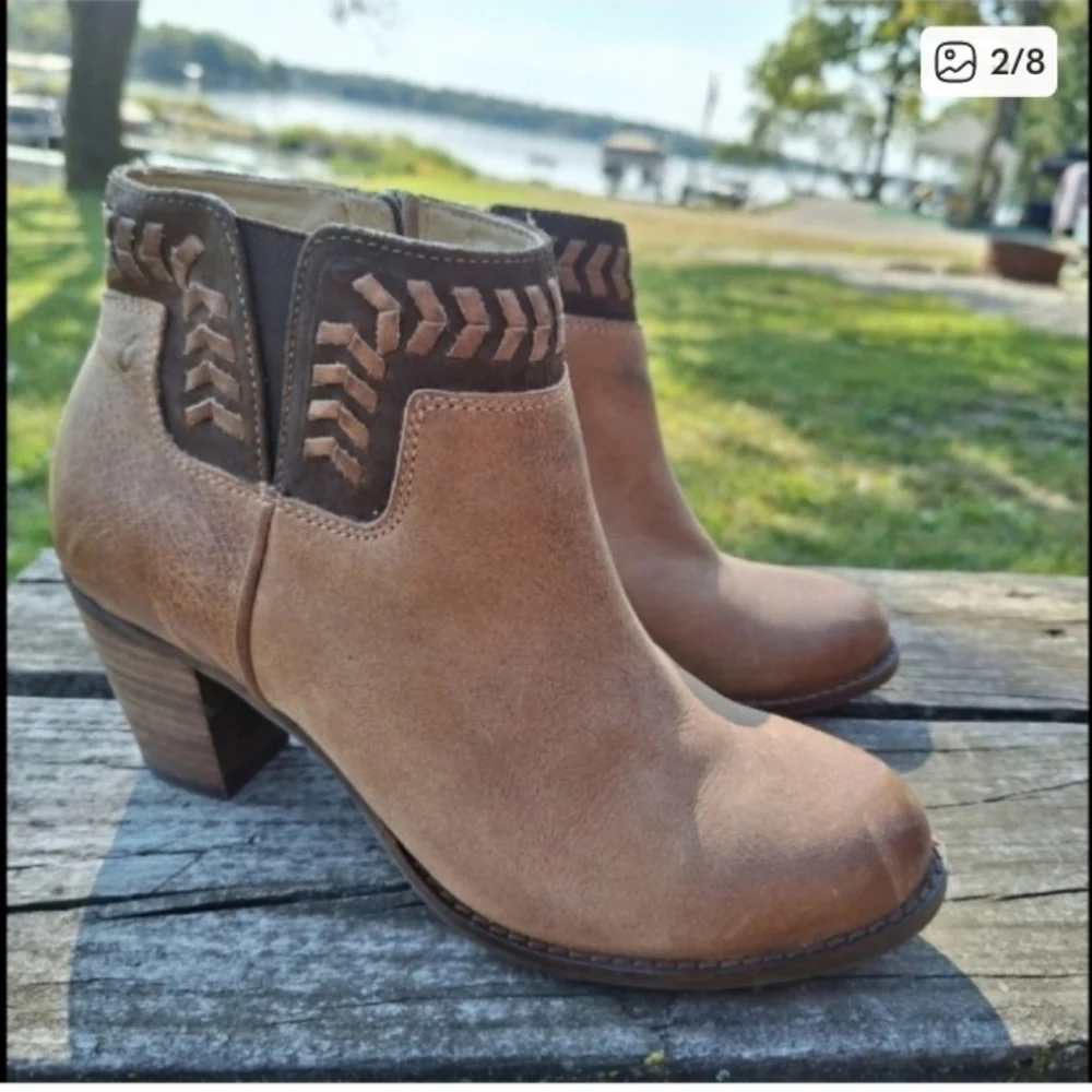 OLUKAI Tan Brown Leather Ankle Boots